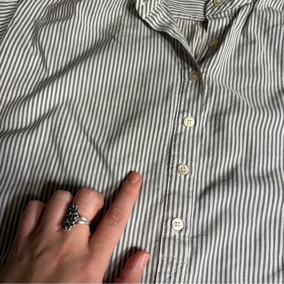 Doen Holde Blouse in Brighton Stripe Button-Front Peasant Shirt Cream & Gray - Picture 10 of 10